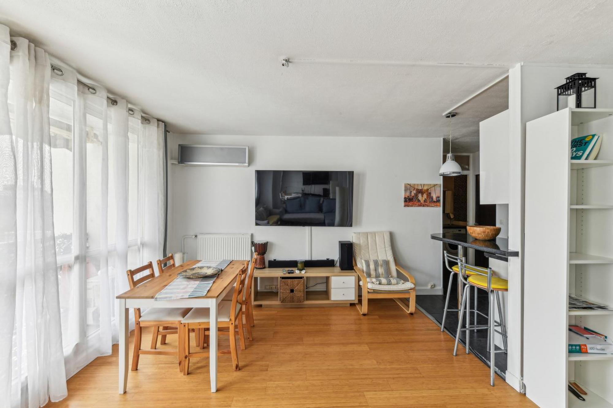 Chic And Comfortable Apart With Balcony Levallois-Perret Buitenkant foto
