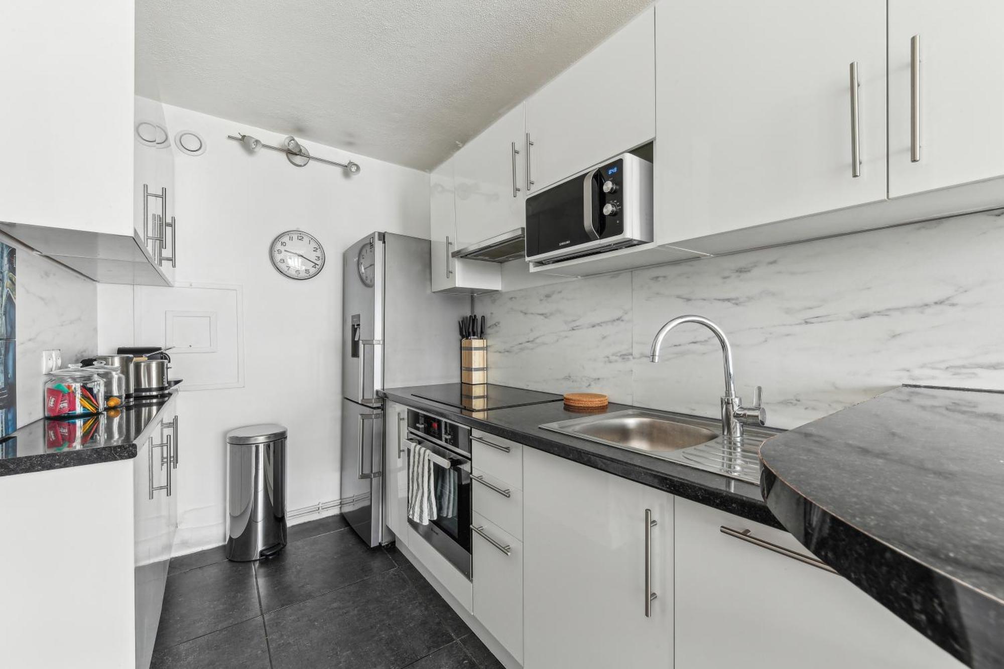 Chic And Comfortable Apart With Balcony Levallois-Perret Buitenkant foto